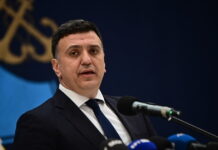 Δίκη για τα Τέμπη: Κικίλιας κατά Φλωρίδη – «Η αίθουσα δεν πληρεί τις προϋποθέσεις»