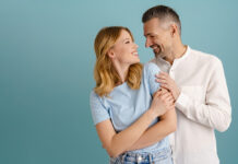 Ανακαλύπτοντας τη δύναμη της τρυφερής επαφής στη σχέση