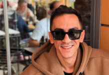 Τόλης Παπαδημητρίου: Τα καλύτερα γενέθλια ever ήταν αυτά που έσβησε… πίτσα και πήρε ευχές από ένα ρομπότ!