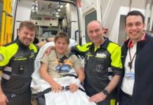 Μητέρα από την Ελβετία ευχαριστεί τους Λειψούς για τη σωτηρία του γιου της – Ο αγροτικός γιατρός τον διέγνωσε με σακχαρώδη διαβήτη