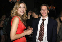 Χρουσαλά- Πατίτσας: 16 χρόνια μετά φωτογραφήθηκαν στο ίδιο σημείο της γης