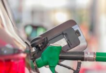 Ανεξάρτητη Αρχή Ελέγχου της Αγοράς για καύσιμα: Η Ελλάδα κρατά χαμηλά τις αυξήσεις