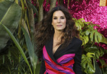 Η Sandra Bullock μπήκε στο Instagram και το follow list της λέει πολλά