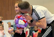 Πετρούνιας-Μιλλούση: Αγωνία και συγκίνηση στον πρώτο αγώνα της κόρης τους Σοφίας