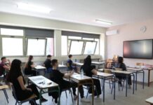 Αντίστροφη μέτρηση για μαθητές: Πότε κλείνουν τα σχολεία και πότε ξεκινούν οι Πανελλαδικές