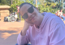 Οδηγός επιβίωσης στη Disneyland Ελιάνα Χρυσικοπούλου edition