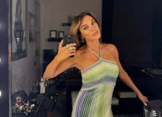 Τατιάνα Στεφανίδου: Η πρώτη βουτιά στις πασχαλινές διακοπές στην Πάρο