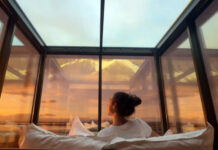 Ευγενία Σαμαρά: Το mirror house που έμεινε στην Ισλανδία μας πήρε τα μυαλά. Πόσο κοστίζει;