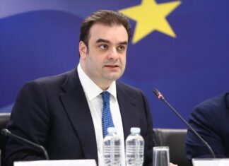 Πιερρακάκης: «Πρέπει να αφαιρεθούν κι άλλα βάρη από τις επιχειρήσεις – Είναι μία από τις προτεραιότητές μας»
