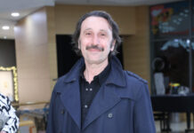 Ρένος Χαραλαμπίδης: «Έμεινα εκτός για να γηροκομήσω τους γονείς μου» – Η επιστροφή, η απώλεια και τα νέα σχέδια