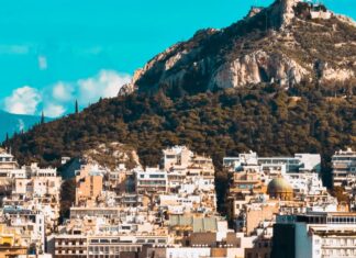 Η «ακτινογραφία» της στεγαστικής κρίσης στη χώρα μας – 1 στα 10 νοικοκυριά έχει καθυστερήσεις σε πληρωμές δανείων ή ενοικίων.