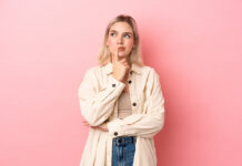 Δεύτερες σκέψεις: Γιατί τείνουμε να αμφιβάλλουμε τόσο συχνά για τον εαυτό μας;