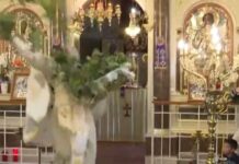 Πάσχα: Εντυπωσιακή η πρώτη Ανάσταση στη Χίο – Έκλεψε τις εντυπώσεις και φέτος ο «ιπτάμενος» ιερέας