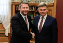 Νικόλας Φαραντούρης: Και επίσημα στο ΠΑΣΟΚ ο ευρωβουλευτής – Η συνάντηση με τον Νίκο Ανδρουλάκη