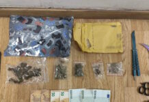 Αθήνα: Συνελήφθη 19χρονος που προσπάθησε να εισάγει κάνναβη με δέμα για να την πουλήσει