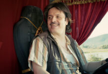 Αλέξανδρος Τσουβέλας: Ο απίθανος χώρος που εμφανίστηκε στις Βρυξέλλες και το επικό ντεσού που αποκάλυψε από το πασχαλινό Τότε και τώρα