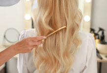 Μετά το butter yellow στα νύχια τώρα είναι τάση και το butter blonde