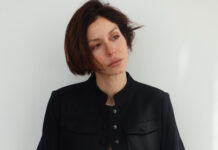 Σοφία Καρβέλα: «Αυτή είμαι εγώ πριν ο κόσμος φροντίσει να μου δείξει ότι ήμουν πολύ παχουλή και πολύ συνηθισμένη»