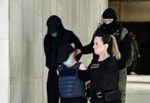 Δολοφονία στον Άγιο Δημήτριο: Αναβλήθηκε για την Δευτέρα η δίκη των τριών συλληφθέντων – «Ήταν η πρώτη της αγάπη» λέει η μητέρα της πρώην συντρόφου του 27χρονου