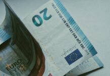 Ετήσιο επίδομα σε συνταξιούχους και ευάλωτες ομάδες: Αυτές είναι οι δύο αλλαγές που έρχονται μετά τις ανακοινώσεις