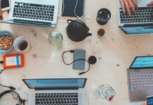 ΦΠΑ: Στο στόχαστρο της ΑΑΔΕ e- shops και μικρές επιχειρήσεις – Πού θα επικεντρωθούν οι έλεγχοι