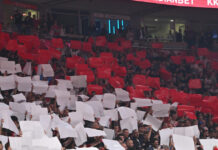 Χαμός στο Ερυθρός Αστέρας – Παρτιζάν: Σοβαρά επεισόδια στη Μπεογκράτσκα Αρένα