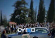 Εύβοια: Σπαραγμός στην κηδεία του 17χρονου που σκοτώθηκε μετά από τροχαίο με ασθενοφόρο