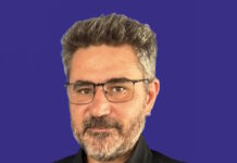 Πέθανε ο γιος της Θεανώς Φωτίου, Βασίλης Ρίζος, σε ηλικία 48 ετών