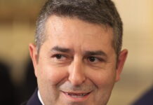 Γιώργος Μυλωνάκης: Κρίσιμο το επόμενο 48ωρο για την κατάσταση της υγείας του – Παραμένει στη ΜΕΘ μετά τη ρήξη ανευρύσματος