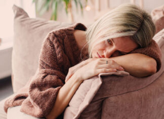 Αποφεύγει τη δέσμευση ή εσένα; Η λεπτή γραμμή που σε μπερδεύει και είναι λογικό