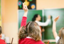 Πότε ανοίγουν τα σχολεία μετά το Πάσχα – Όλες οι αργίες του 2026