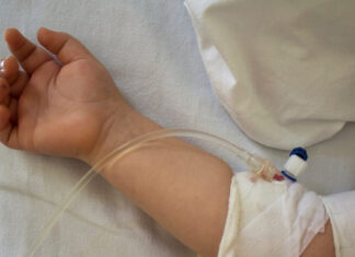 Εύβοια: Στο νοσοκομείο κοριτσάκι 1,5 έτους που ήπιε πετρέλαιο – Συνελήφθη ο πατέρας του