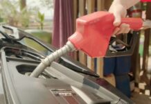 Γιατί η ΕΕ εξετάζει το ενδεχόμενο «δελτίου» στα καύσιμα