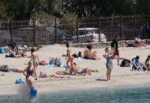 Καιρός: Οι πρώτες βουτιές για τους Αθηναίους, σκηνικό «Ιουλίου», πού «άγγιξε» τριαντάρι η θερμοκρασία