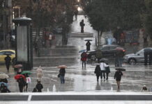 Καιρός Πάσχα: Βροχές από τη Μεγάλη Πέμπτη και Ανάσταση με αρκετό κρύο