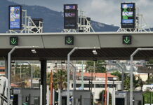 Σε εξέλιξη η έξοδος των εκδρομέων του Πάσχα: Ουρές χιλιομέτρων στα διόδια Ελευσίνας – Αυξημένη κίνηση σε Λεωφόρο Αθηνών και Αττική Οδό