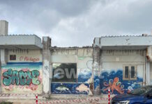 Τραγωδία στην Κόρινθο: «Το μπαλκόνι που έπεσε πάνω στη 43χρονη την πολτοποίησε, ο σύζυγος και τα τρία παιδιά τους είχαν άγιο και σώθηκαν»