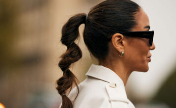 6 γρήγορες παραλλαγές της κλασικής κοτσίδας που θα λατρέψεις