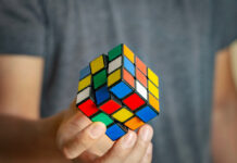 Speed-cubing: Τι είναι και τι δείχνει για τον ανθρώπινο εγκέφαλο;