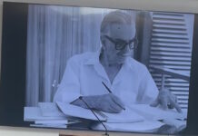 Στέφανος Ληναίος: Τελευταίο αντίο στον σπουδαίο ηθοποιό στο αποτεφρωτήριο Ριτσώνας, με τραγούδια Θεοδωράκη, Χατζηδάκι και Λοΐζου