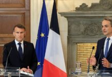 Live η συνάντηση Μητσοτάκη και Μακρόν στο Μέγαρο Μαξίμου και η υπογραφή της νέας αμυντικής συνεργασίας Ελλάδας – Γαλλίας