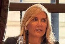 Μαρέβα Γκραμπόφσκι Μητσοτάκη για το ελληνικό age ban στα social media: Να προστατεύσουμε τα παιδιά από τον εθιστικό αλγόριθμο