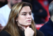 Μαρία Σάκκαρη, Νίκος Οικονομόπουλος και Γιώργος Λάνθιμος στο ΣΕΦ για το Ολυμπιακός – Μονακό