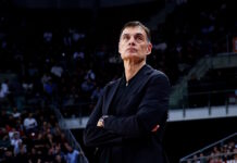 Μπαρτζώκας για τη νίκη του Ολυμπιακού επί της Χάποελ: «Βελτιώσαμε την άμυνά μας και πήραμε κατοχές»