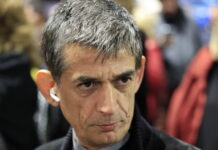 Σφοδρή επίθεση Καρανίκα σε ΣΥΡΙΖΑ, Τσίπρα, ΝΕΑΡ και ΠΑΣΟΚ: «Άχρηστη και ανίκανη αντιπολίτευση, στην κοσμάρα της»