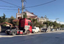 Μενίδι: Νεκρή γυναίκα μετά από παράσυρση νταλίκας που έκανε όπισθεν