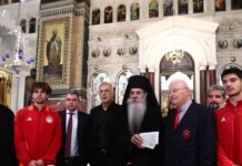 Βαγγέλης Μαρινάκης και Ολυμπιακός στήριξαν το έργο της Μητρόπολης Πειραιά για το Πάσχα