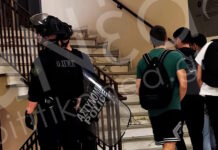 Βανδαλισμοί στο Οικονομικό Πανεπιστήμιο Αθηνών εν ώρα μαθημάτων – «Πετούσαν μηχανήματα από τις σκάλες»