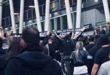 ΠΑΟΚ: Οι οπαδοί του έφτασαν στην έδρα της Μπιλμπάο φωνάζοντας συνθήματα