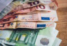 e- ΕΦΚΑ και ΔΥΠΑ: Ποιοι πάνε έως αύριο στα ΑΤΜ